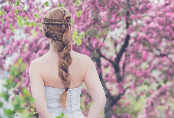 Плетение косичек в салонах парикмахерских и маникюрных услуг «Парикмахерская №1» в Киеве